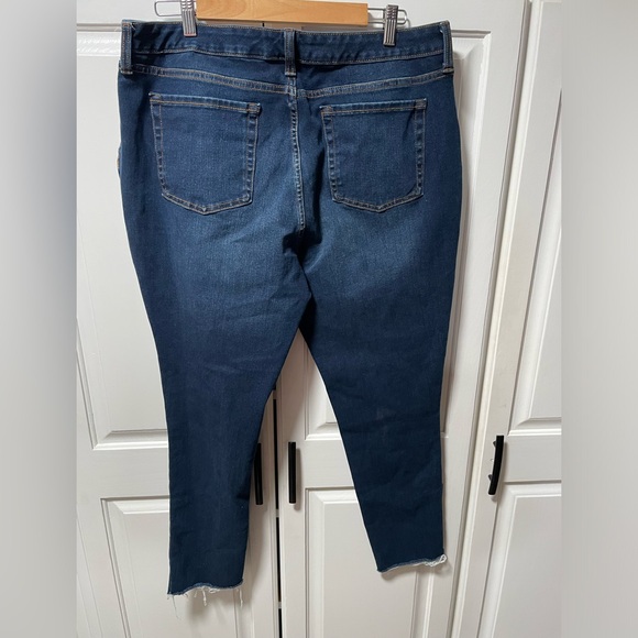 Time and Tru Dark Wash High Rise Curvy Jeans size 16 EUC - Picture 2 of 6